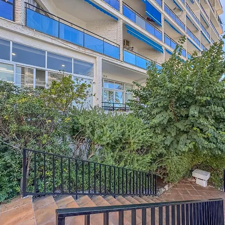 Skol 925a Penthouse 2 Bedrooms Amazing Sea Views *