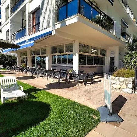 Skol 925a Penthouse 2 Bedrooms Amazing Sea Views *