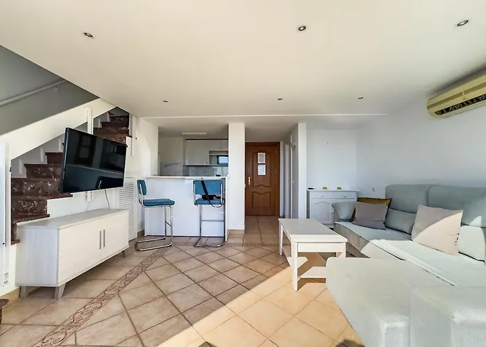 Skol 925a Penthouse 2 Bedrooms Amazing Sea Views ماربيا